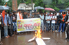 Sri Rama Sena stages protest; urges Kagodu to quit over anti-Abbakka remarks